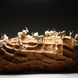 Cultiver ou se cultiver ?, bois, métal et acrylique, 2016, 17 x 40 x 15 cm